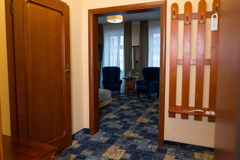 APA — Hotel Hubertus Rzeszów